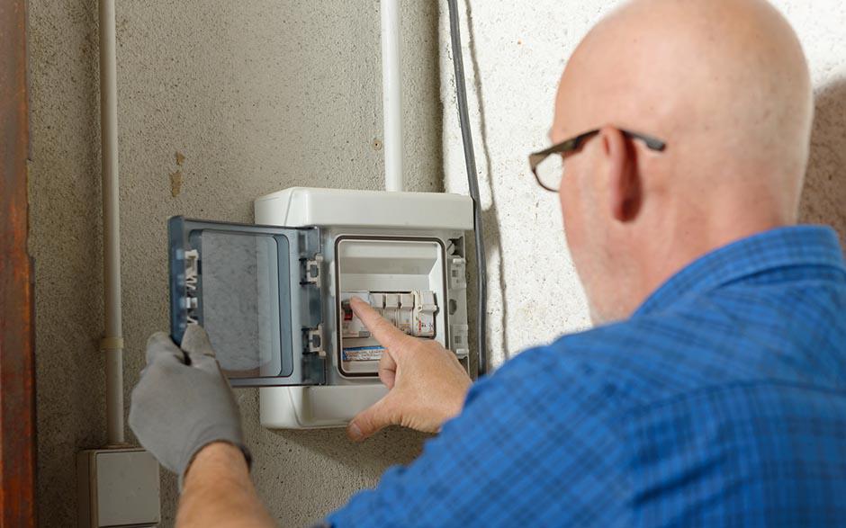 travail électricien Nandy